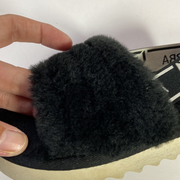 UGG Koolaburra Fuzz’n Girls Slides Sandals - Picture 7 of 15